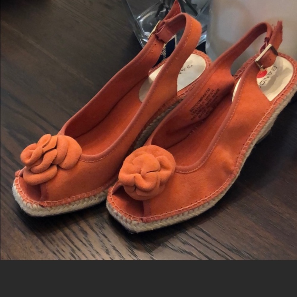 Bandolino sandals NWT